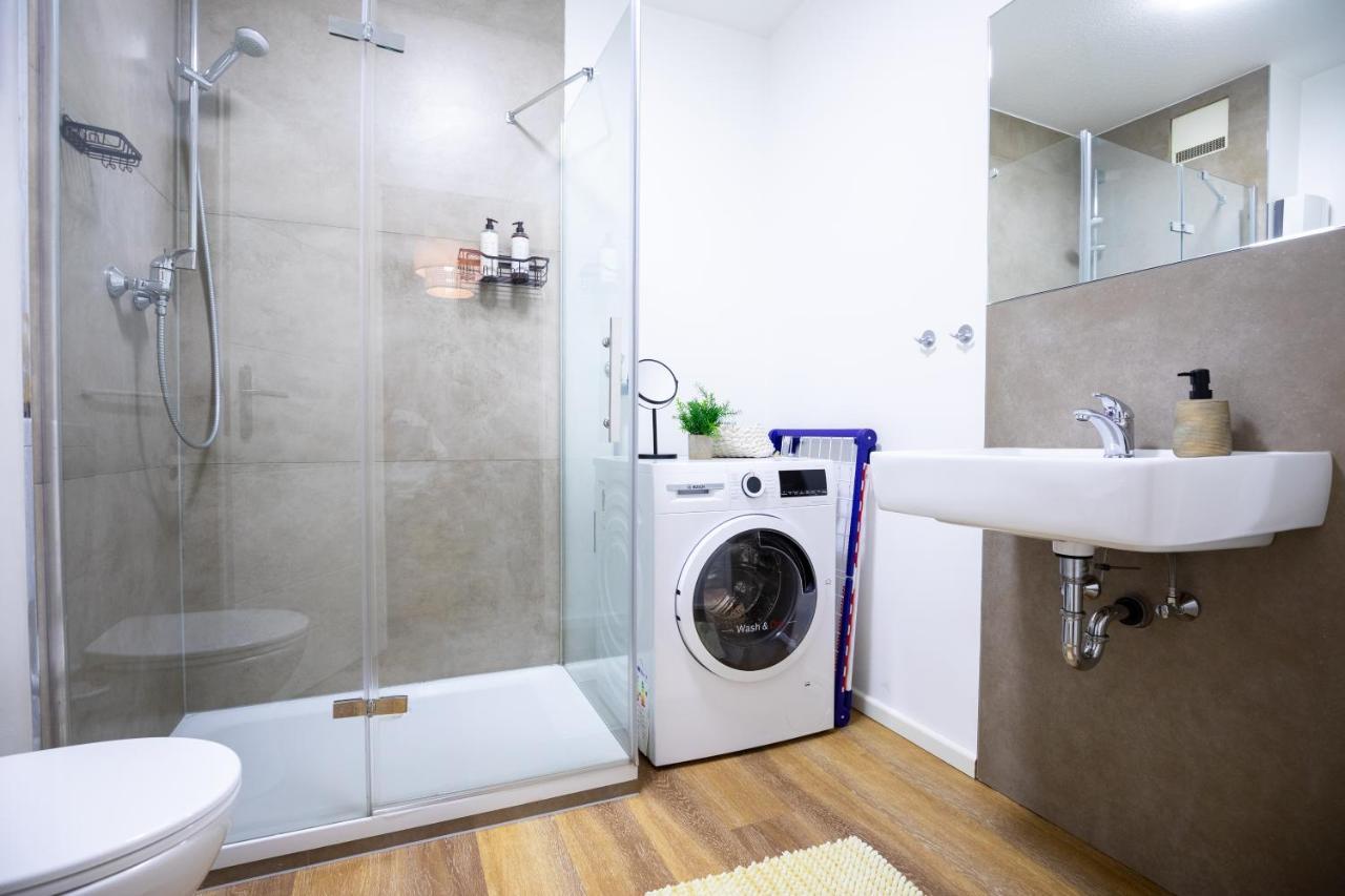 Design-Ferienwohnung In Bad Neuenahr: Platz Fuer 4, Kueche, Wifi, Netflix Esterno foto